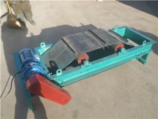 懸掛自卸式永磁除鐵器